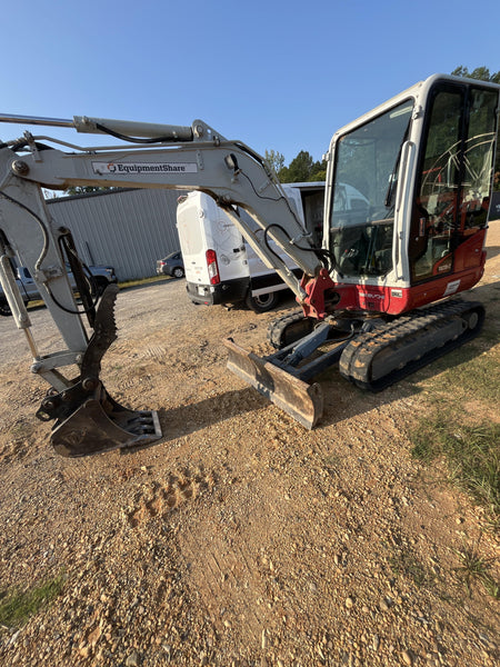 2023 TAKEUCHI TB235-2CR