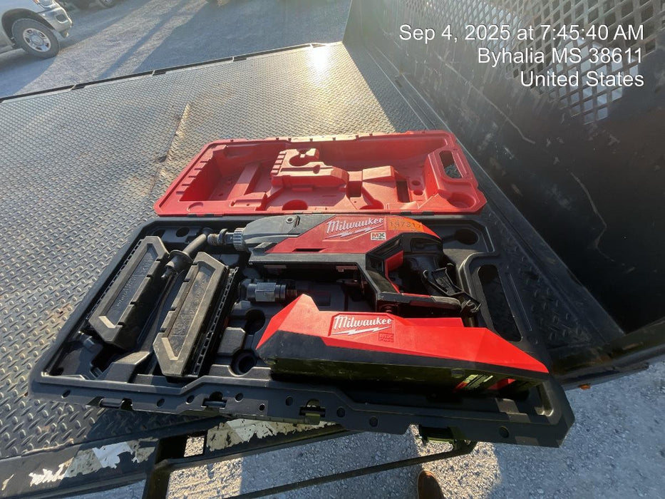 2021 MILWAUKEE MXF301-2CP