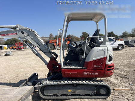 2025 TAKEUCHI TB235-2R