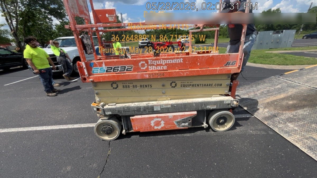 2022 JLG ES2632