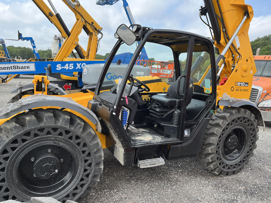 2023 JCB 510-56