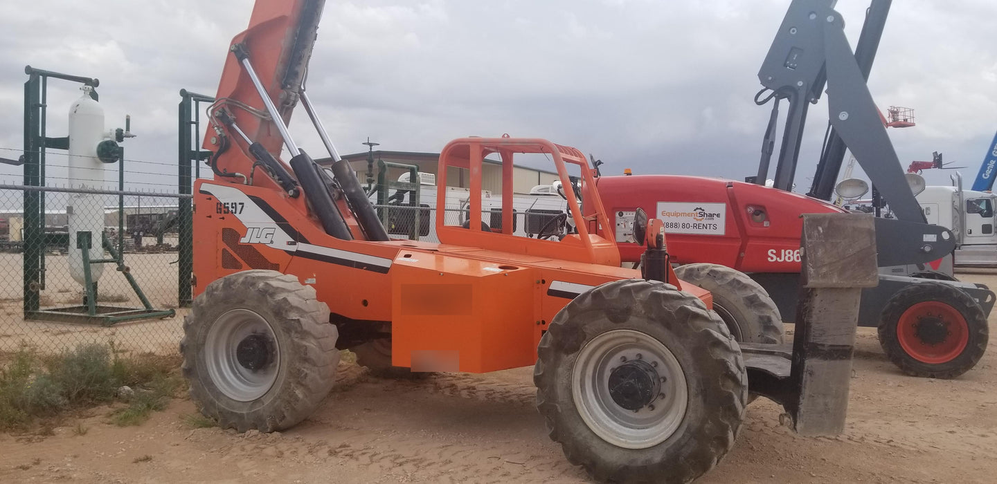 2014 JLG 10054