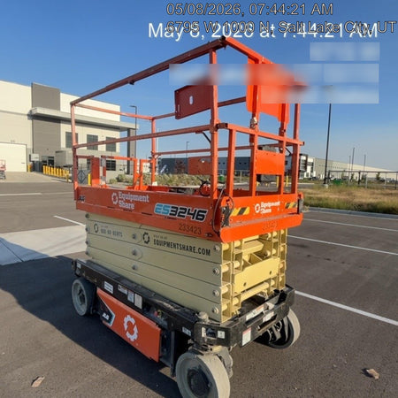 2022 JLG ES3246