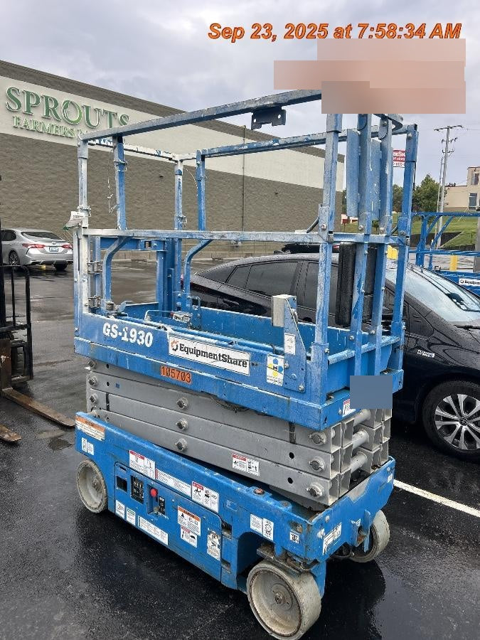 2020 Genie GS-1930 Solid Non Marking Tires, Beacon, Folding rails with half height swing gate