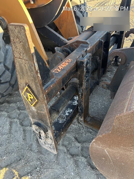 2022 PEMBERTON 72" Utility Forks