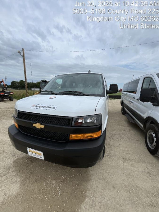 2025 CHEVROLET Express Van - Rental