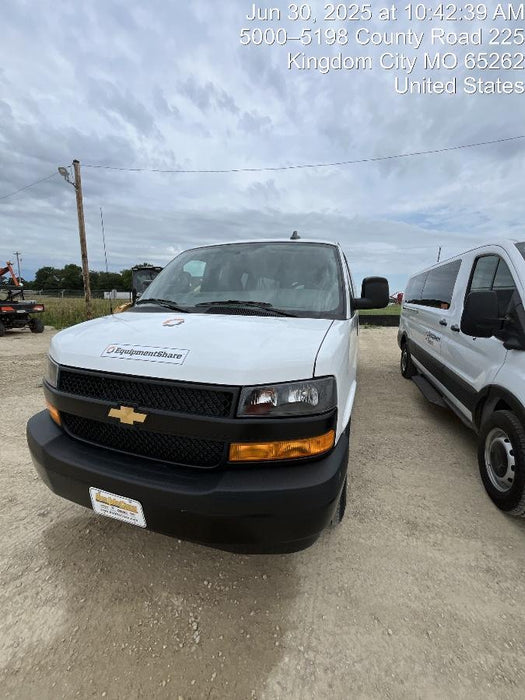 2025 CHEVROLET Express Van - Rental