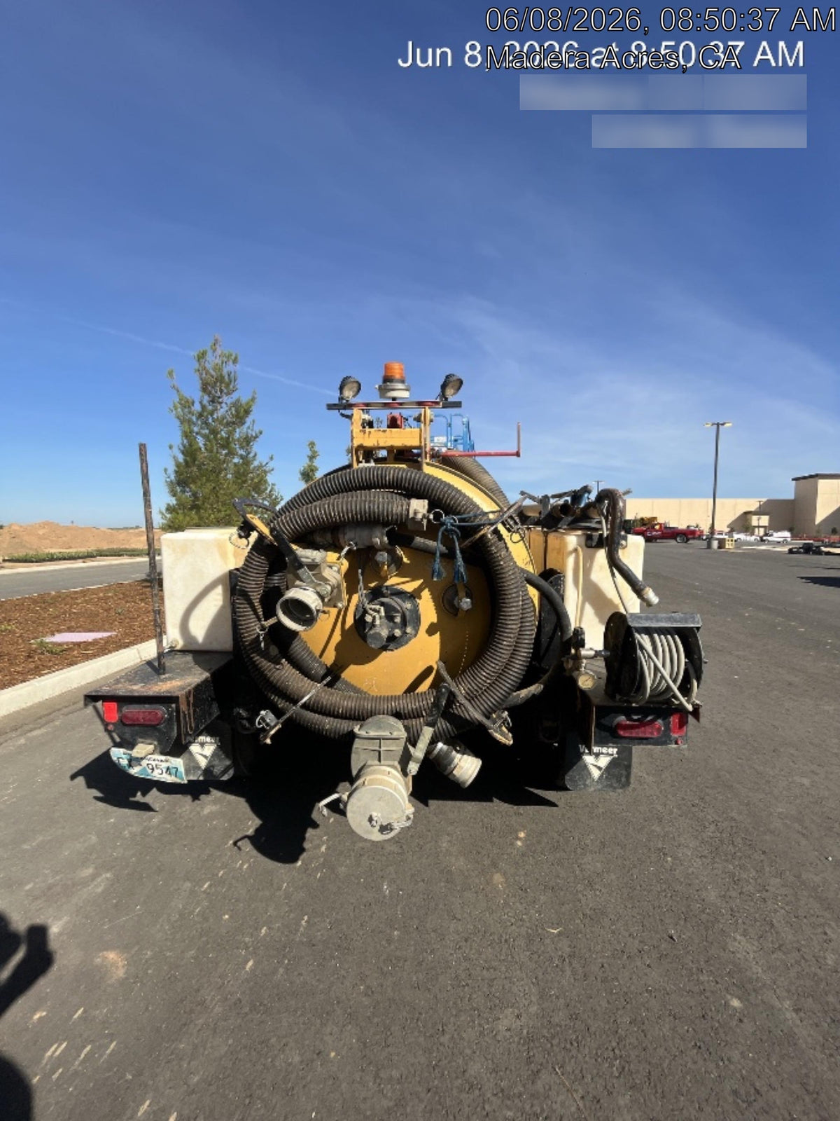 2021 VAC-TRON LP573XDT