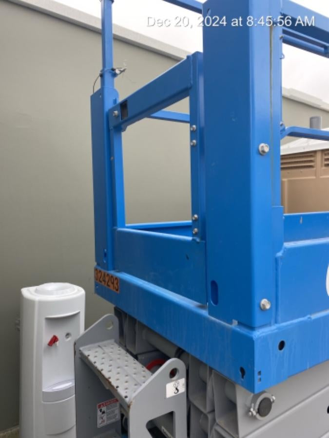 2023 GENIE GS-2632