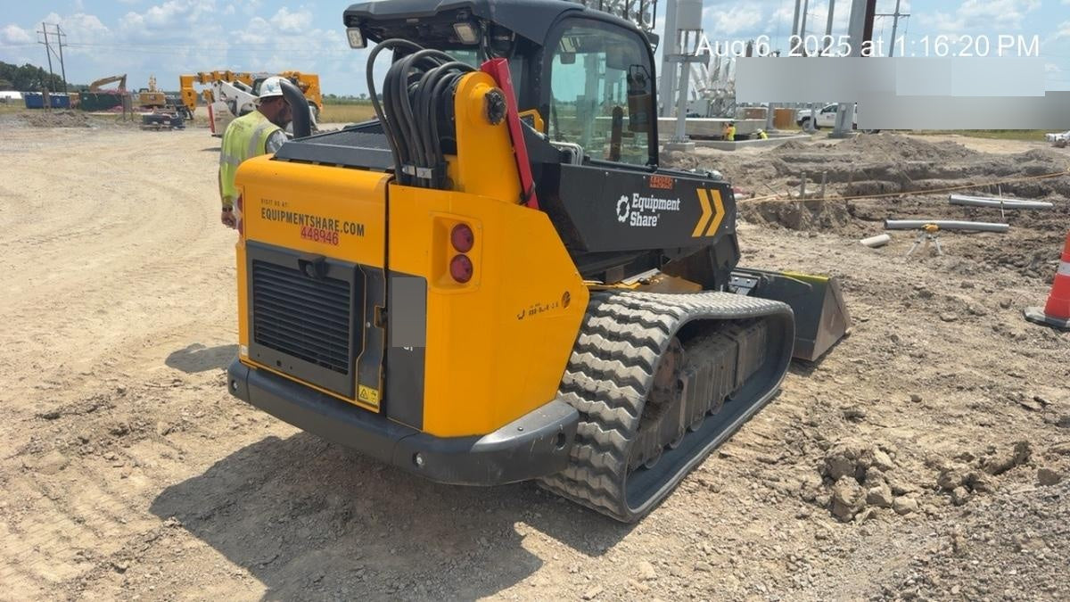 2024 JCB 3TS-8T