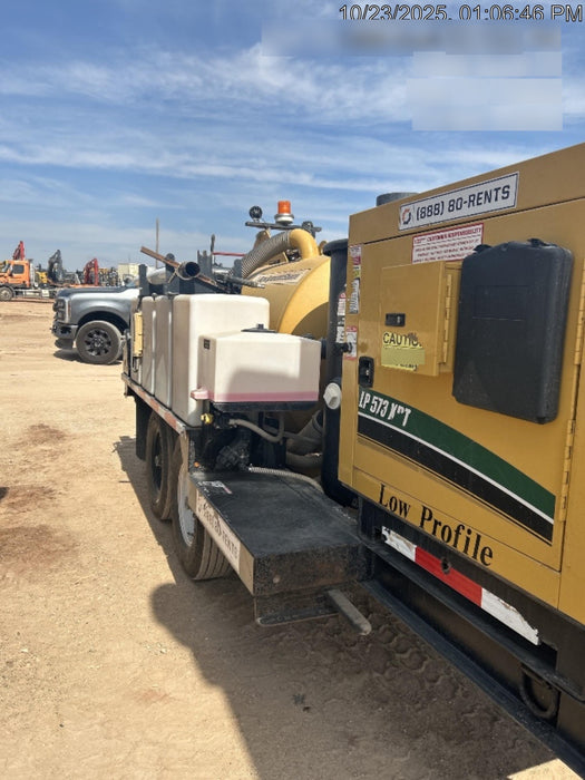 2021 Vac-Tron LP573XDT 500 Gallon Debris Tank w/ Hydraulic Tilt, two (2) 100 Gallon Water Tanks, Low Profile Torsion Axles (12,000 GVWR)