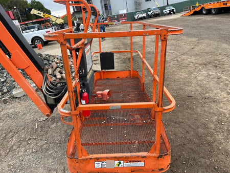 2019 JLG 860SJ