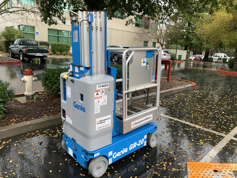 2021 GENIE GR-20