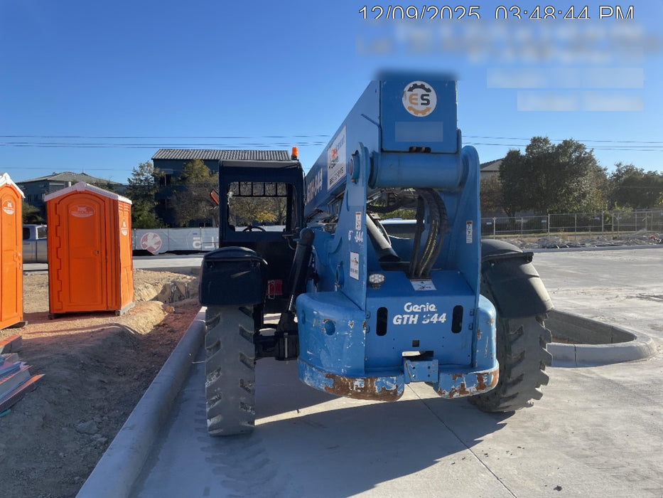 2018 Genie GTH-844 GTH-844 w/Open ROPS, Solid Tires, beacon/work lights, 60" carriage/forks