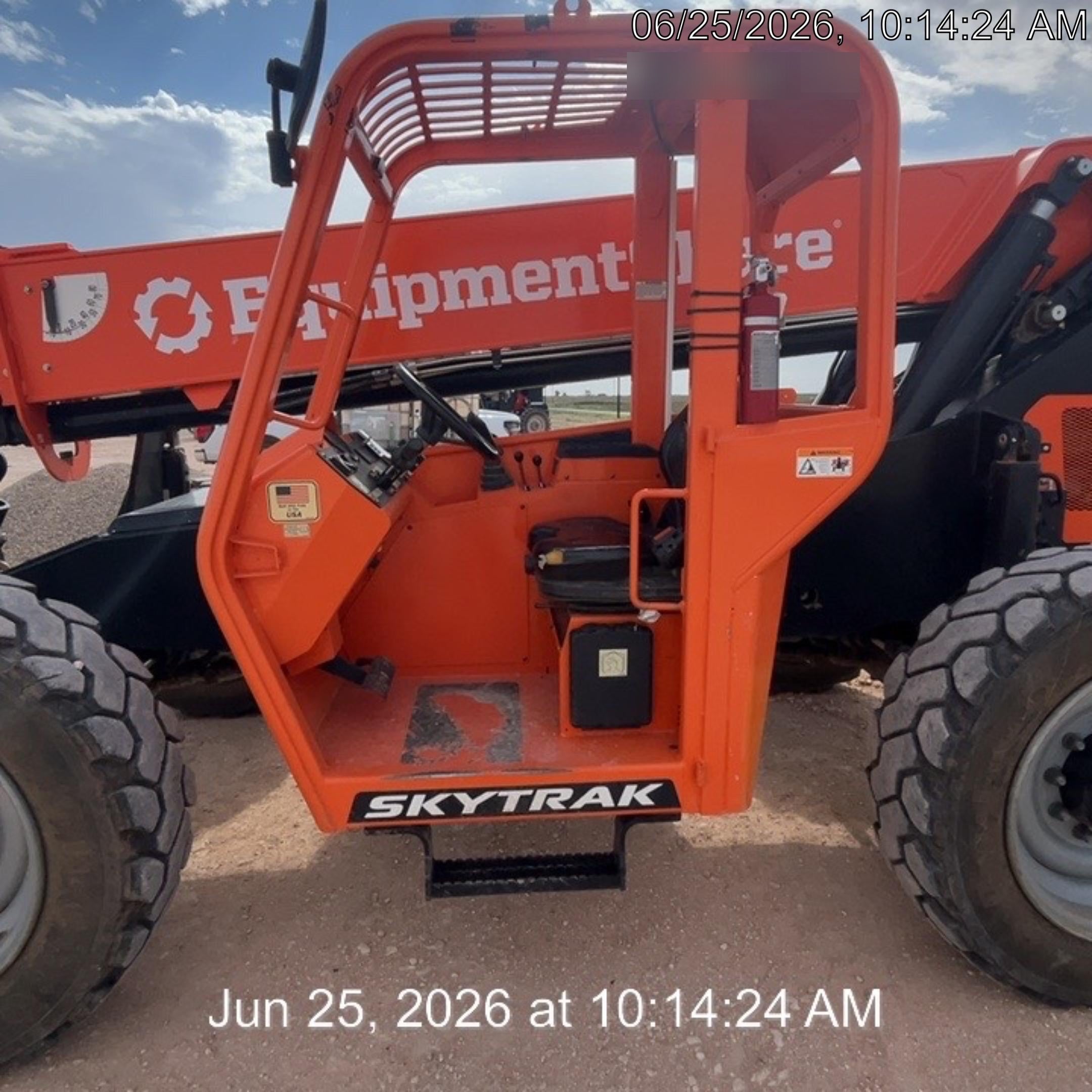 2023 SKYTRAK 8042