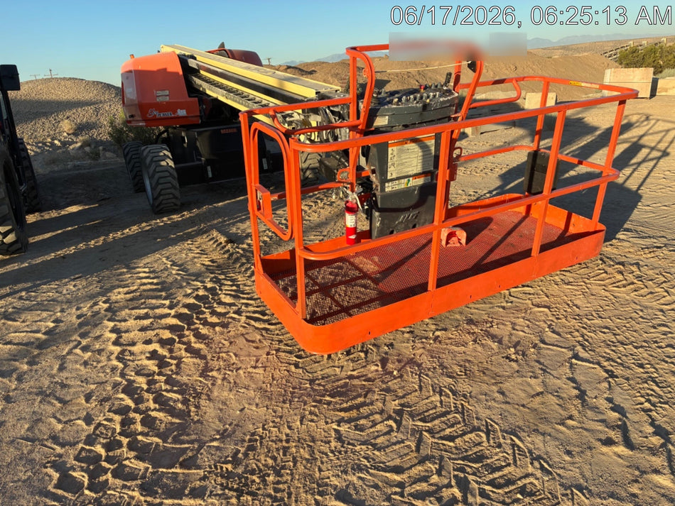 2023 JLG 600S