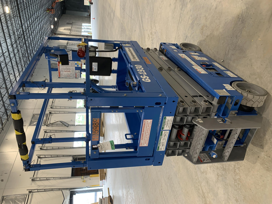 2020 Genie GS-1930 Solid Non Marking Tires, Beacon, Folding rails with half height swing gate