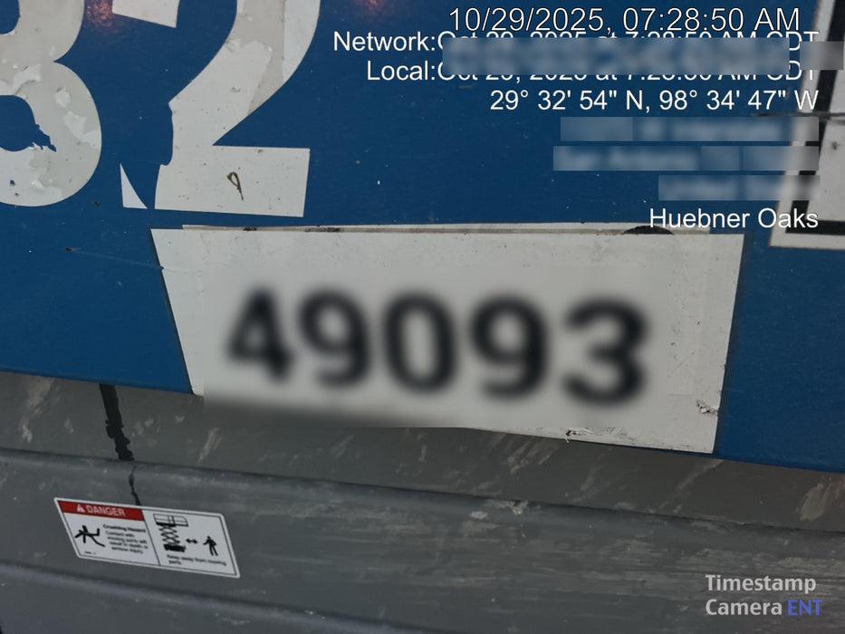 2019 Genie GS-2632 Folding rails with half height swing gate