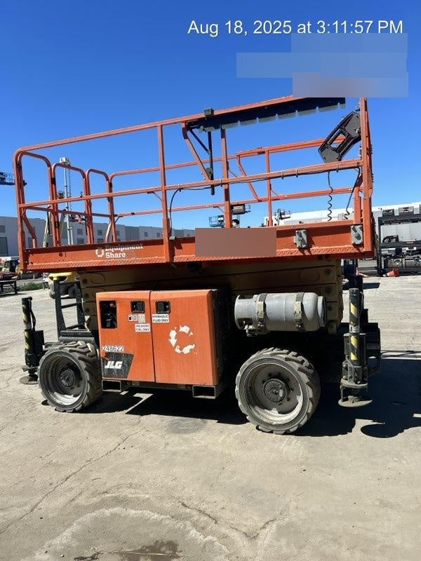 2022 JLG RT3369