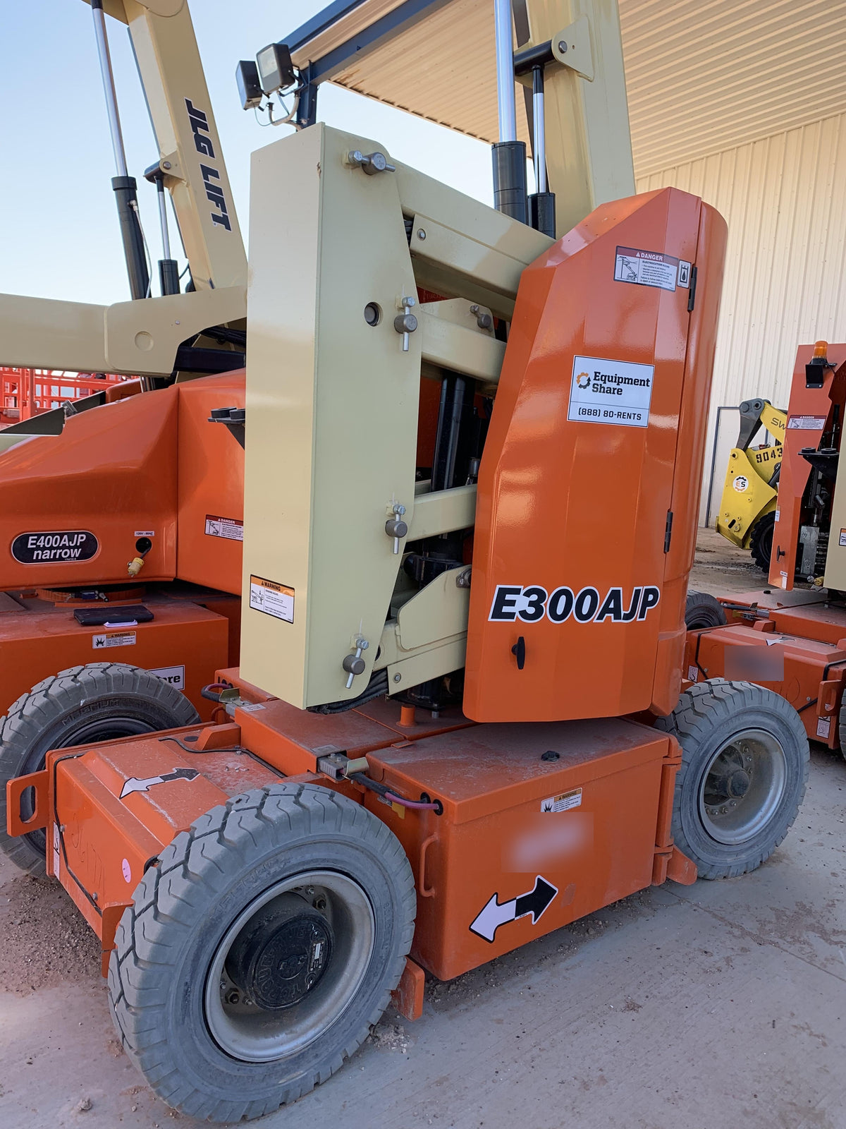 2019 JLG E300AJP