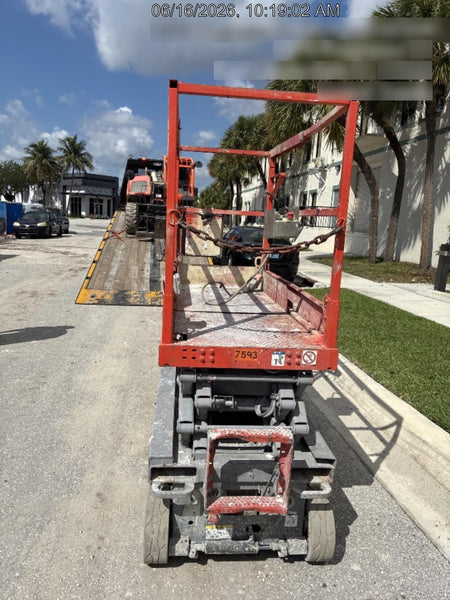 2018 Skyjack SJIII-3219 Skyjack SJIII3219 Scissor Lift w/Trojan Batteries