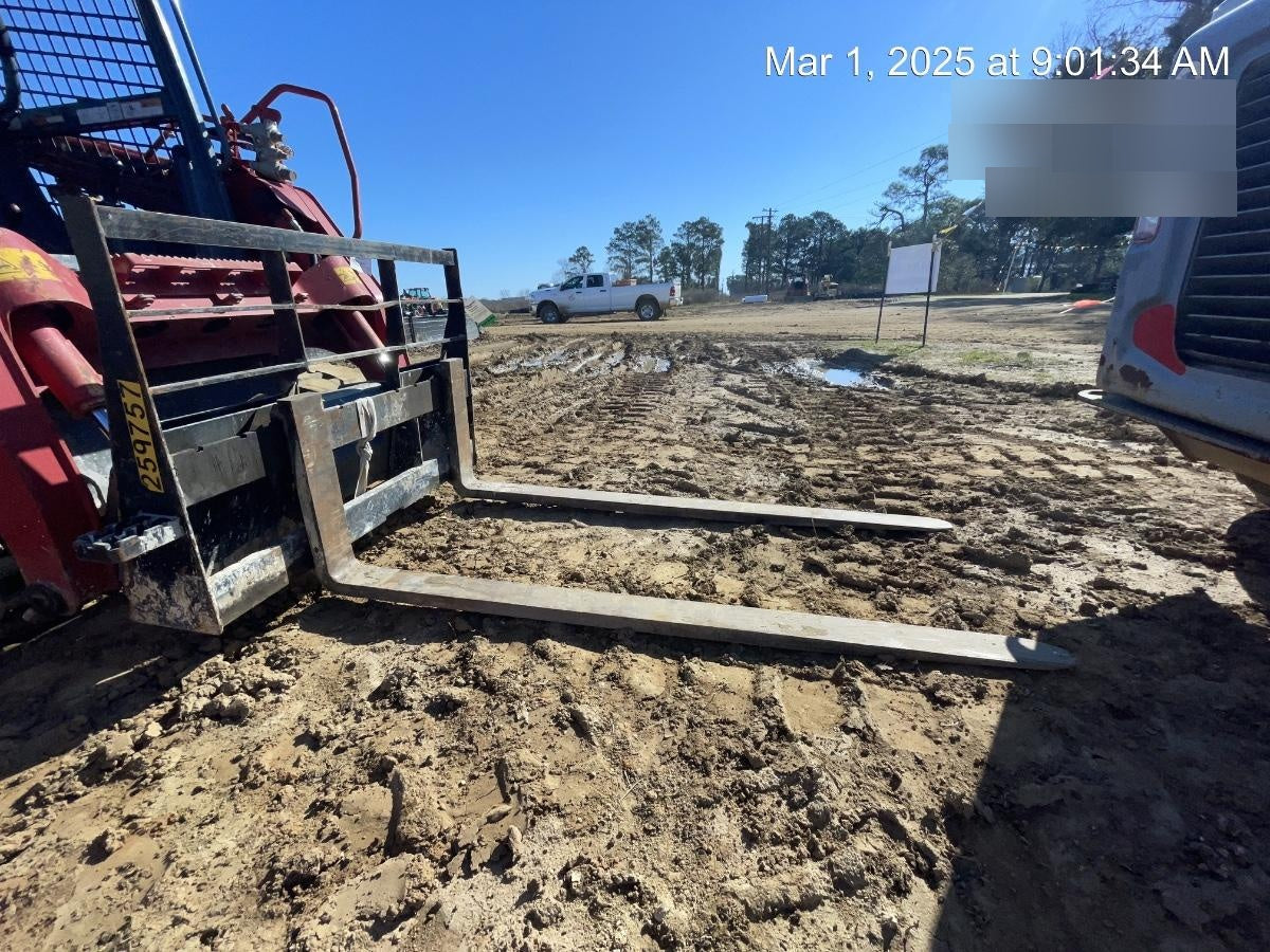 2022 ARROW MATERIAL HANDLING 72" Pallet Forks - Arrow