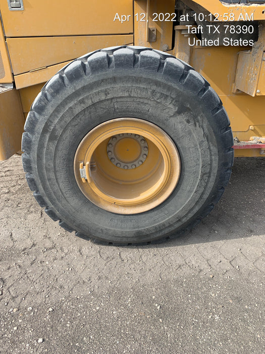 2020 John Deere 644K 4yd Wheel Loader, Cab/Heat/Air, 3 Function Hydraulics, JRB Hydraulic QC, QC 4yd bucket w/smooth cutting edge, QC Carriage, 72" Fork Tines, 5yr/5,000hr Powertrain and Hydraulics extended warranty