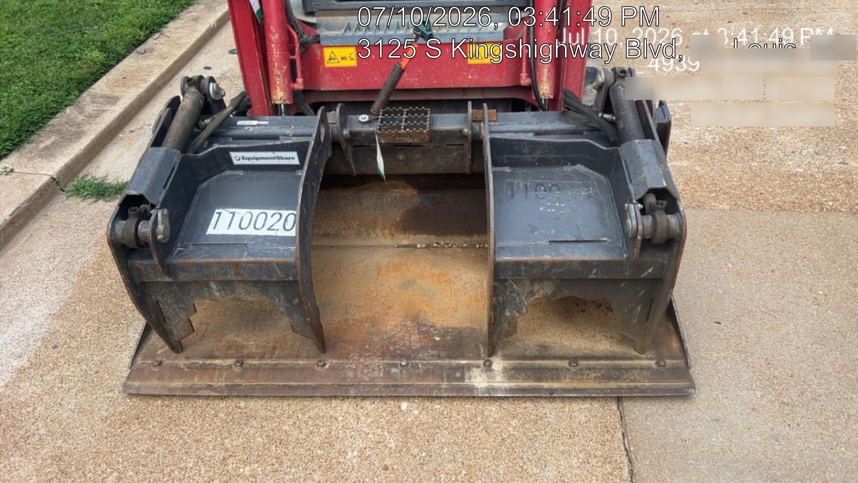 2020 PALADIN 72" Scrap Grapple Bucket - Paladin
