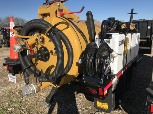 2021 Vac-Tron LP573XDT 500 Gallon Debris Tank w/ Hydraulic Tilt, two (2) 100 Gallon Water Tanks, Low Profile Torsion Axles (12,000 GVWR)