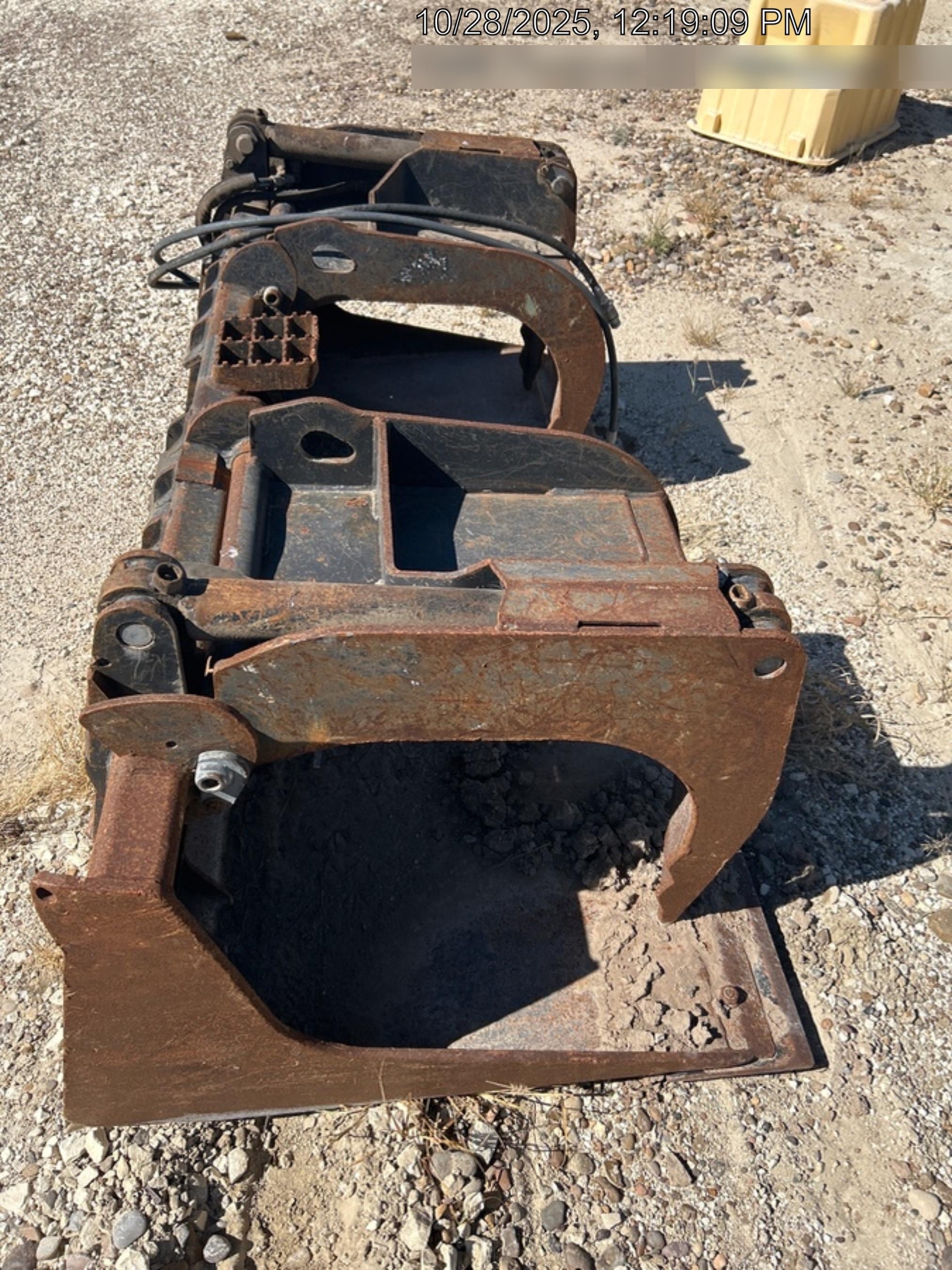 2018 PALADIN 76" Scrap Grapple Bucket - Paladin