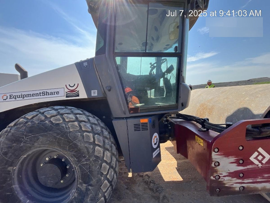 2023 DYNAPAC CA2500D