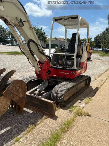 2021 TAKEUCHI TB250-2