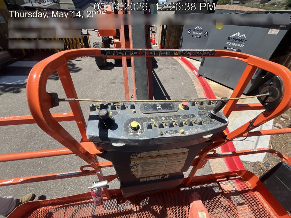 2020 JLG 800AJ