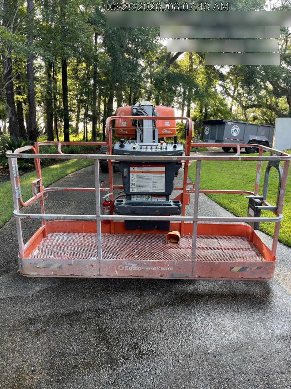 2025 JLG 660SJ