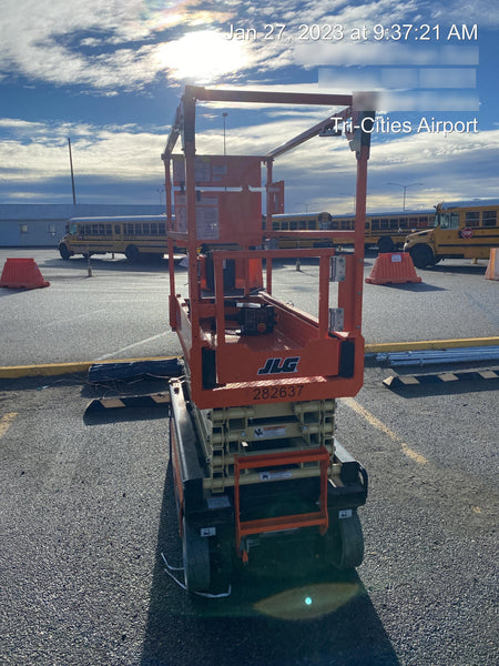 2022 JLG ES1932