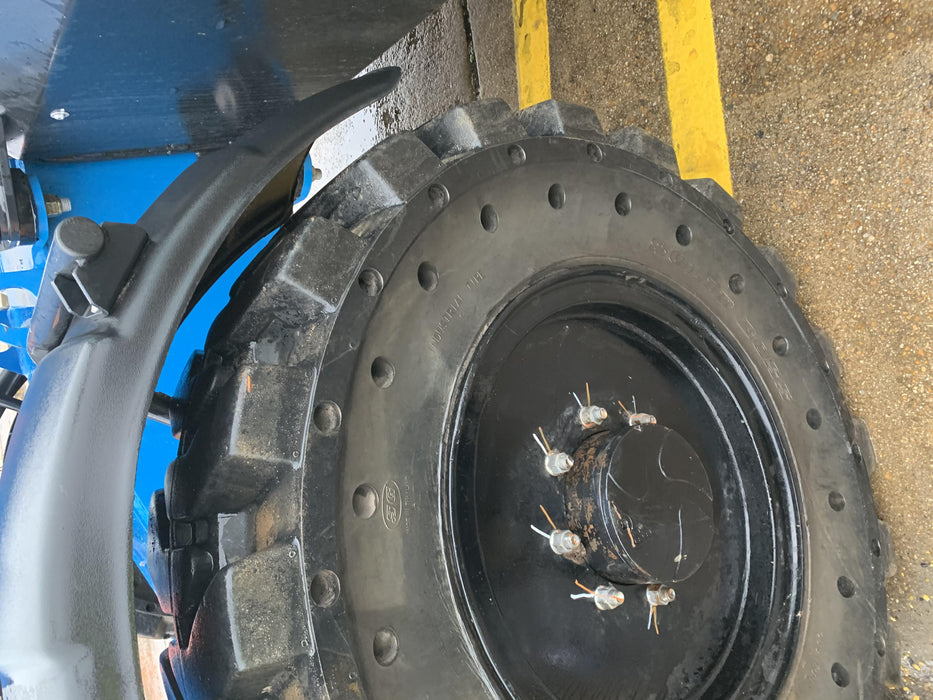 2020 Genie GTH-636 Cab/Heat/Air, Solid Tires, Work Lights, Beacon, Aux Hydraulics, Back up Alarm