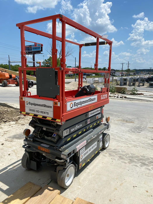 2020 Skyjack SJIII-3219 Solid NM Tires, Half height spring hinged entry gate, Dual Beacons, 800W Inverter