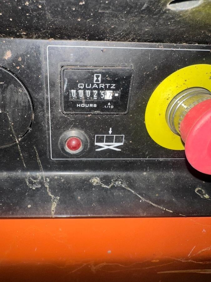 2022 JLG R1932