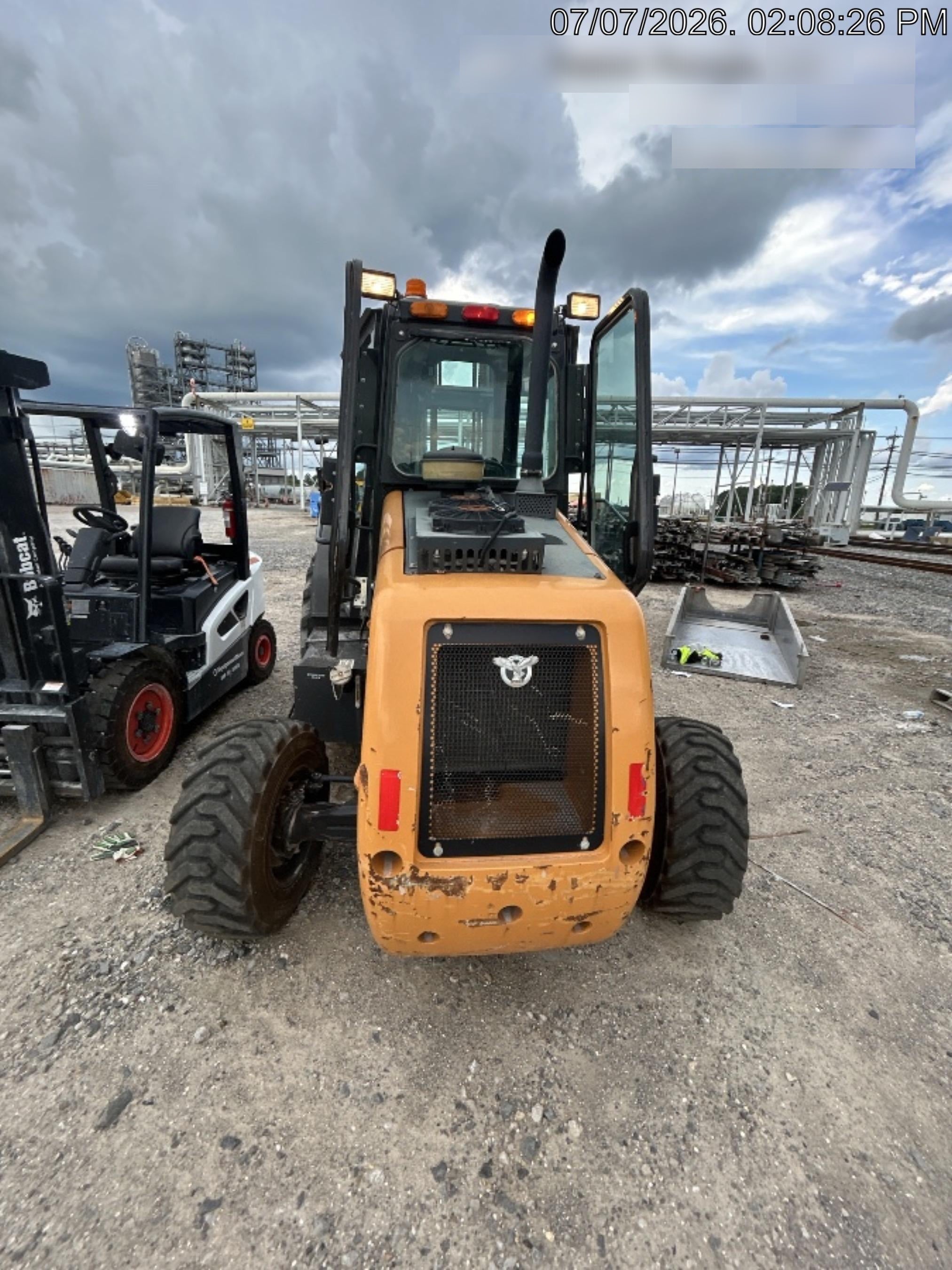 2021 CASE 586H