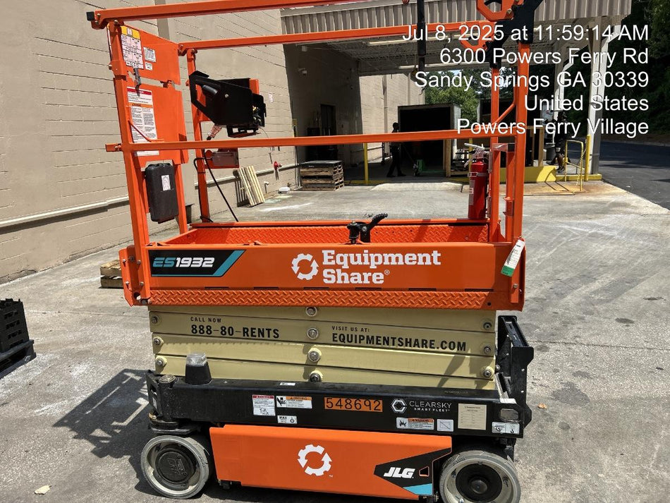 2025 JLG ES1932