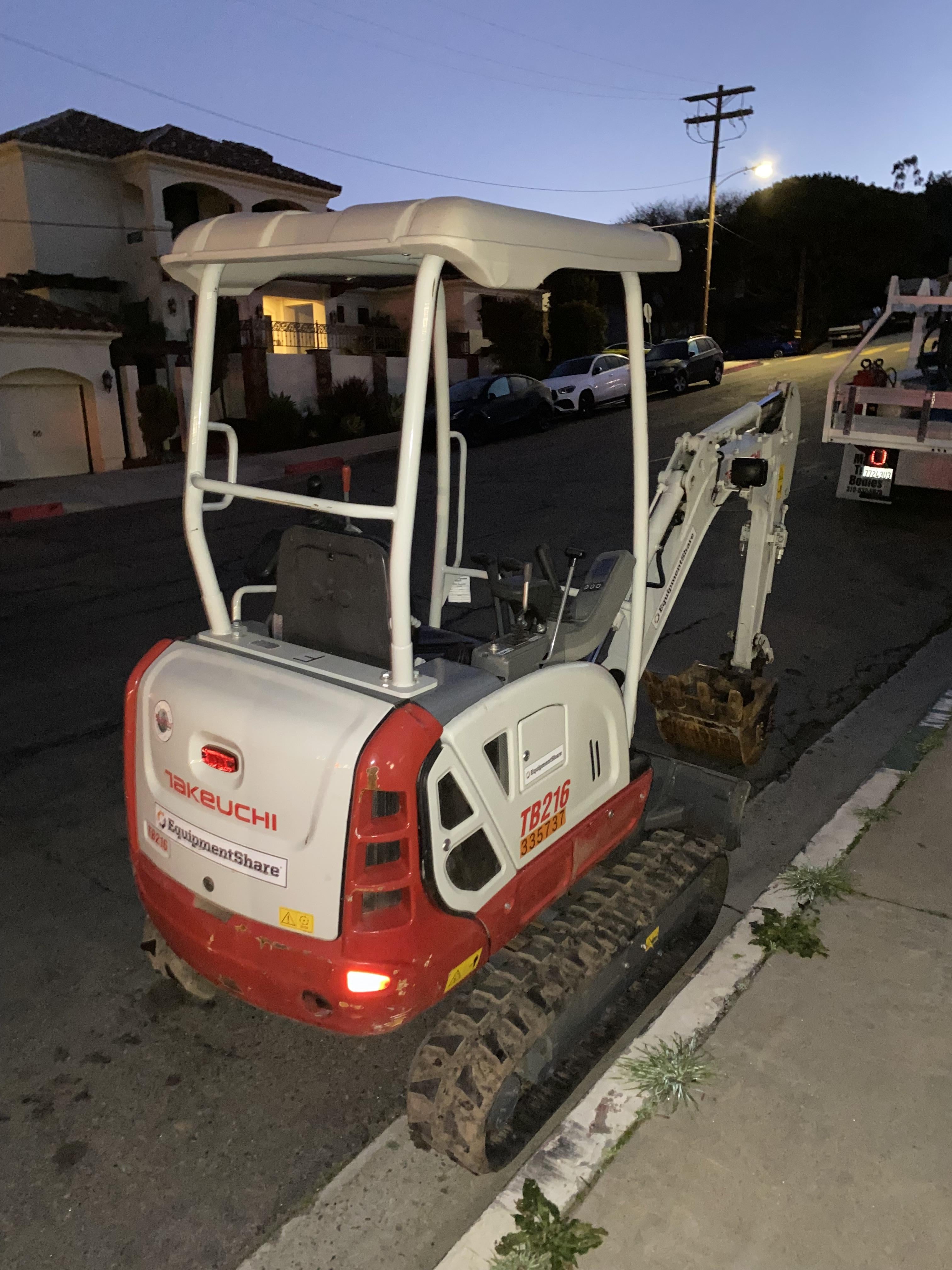 2023 TAKEUCHI TB216R