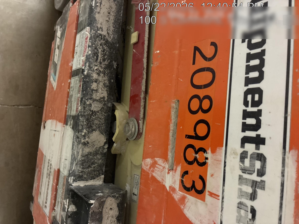 2022 JLG ES1330L