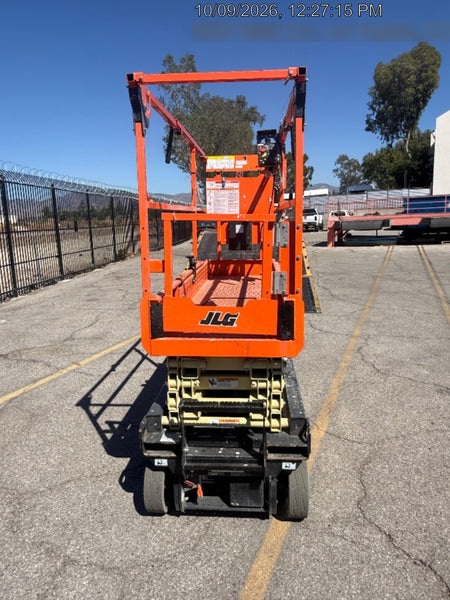2024 JLG ES1932