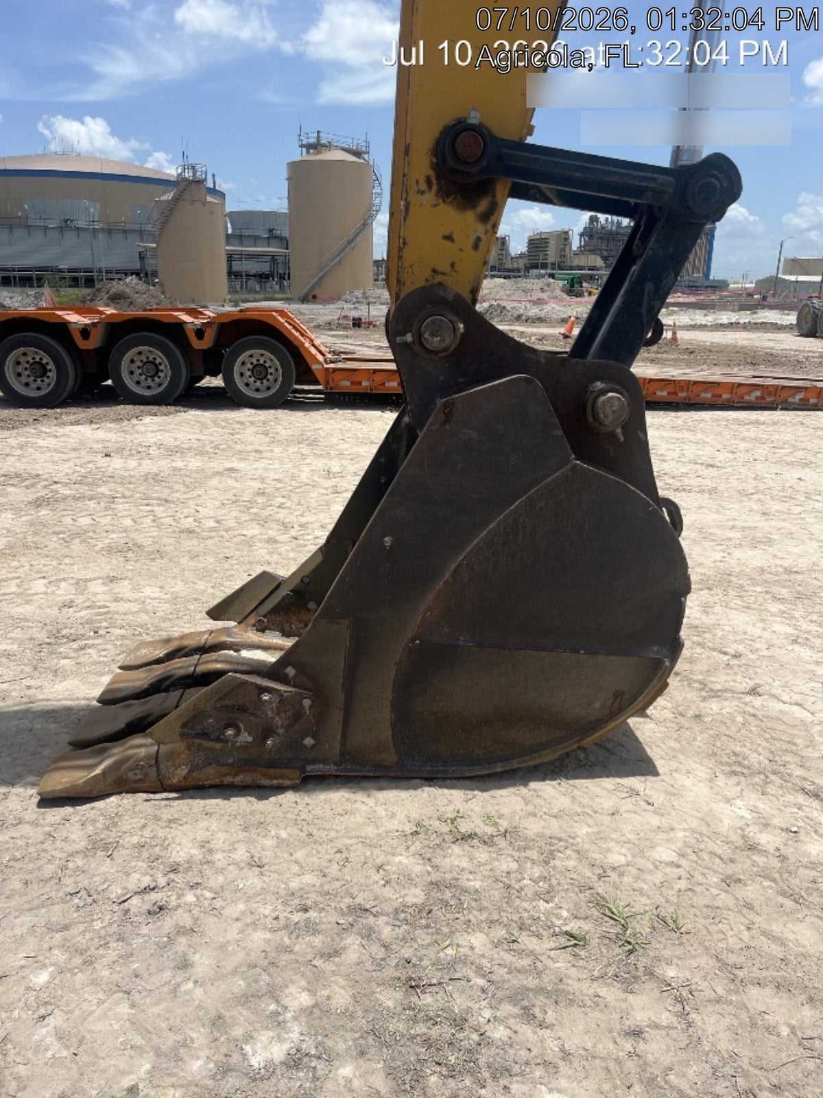 2017 CASE 36" Bucket - Case