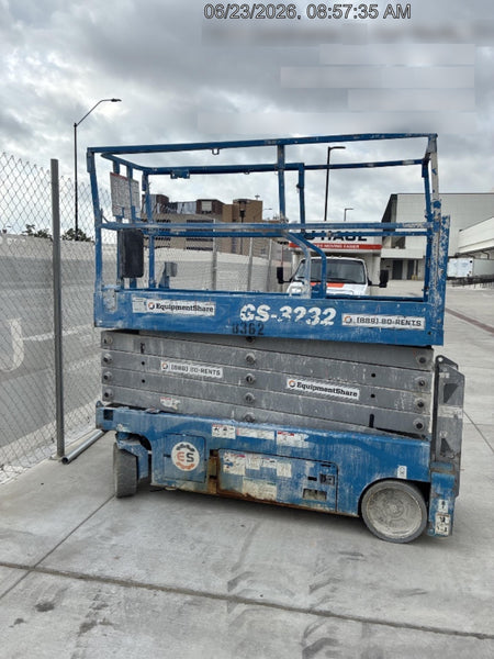 2018 Genie GS-3232 Genie GS3232 Lift w/Folding Rails and Swing Gate