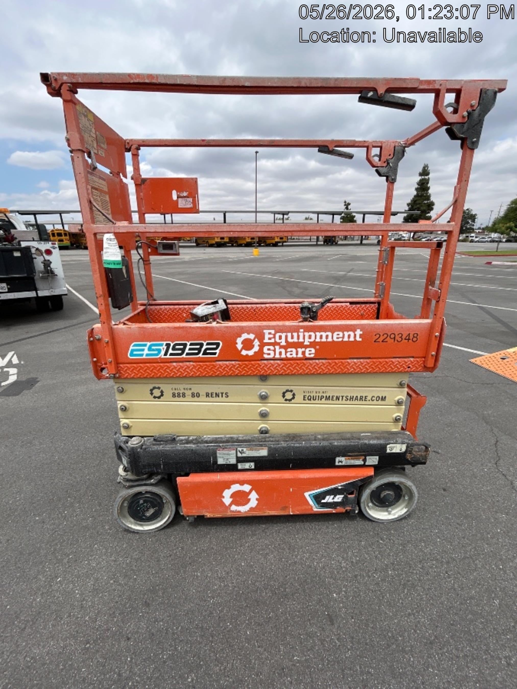 2022 JLG ES1932
