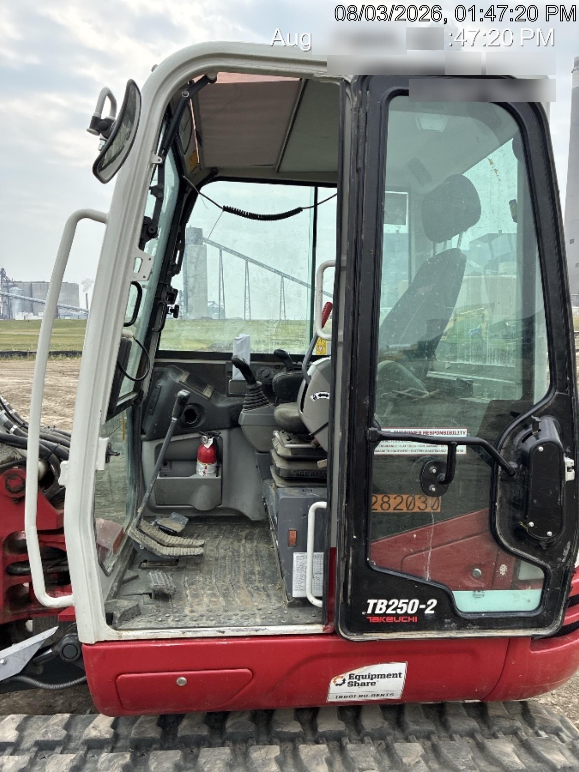2022 TAKEUCHI TB250-2CR