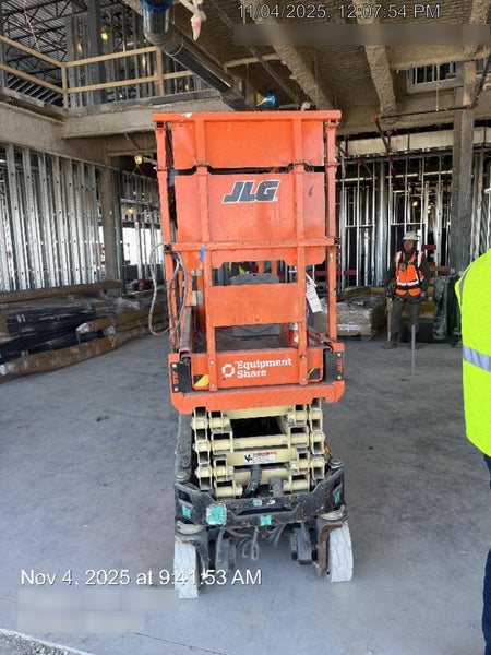 2022 JLG ES1932
