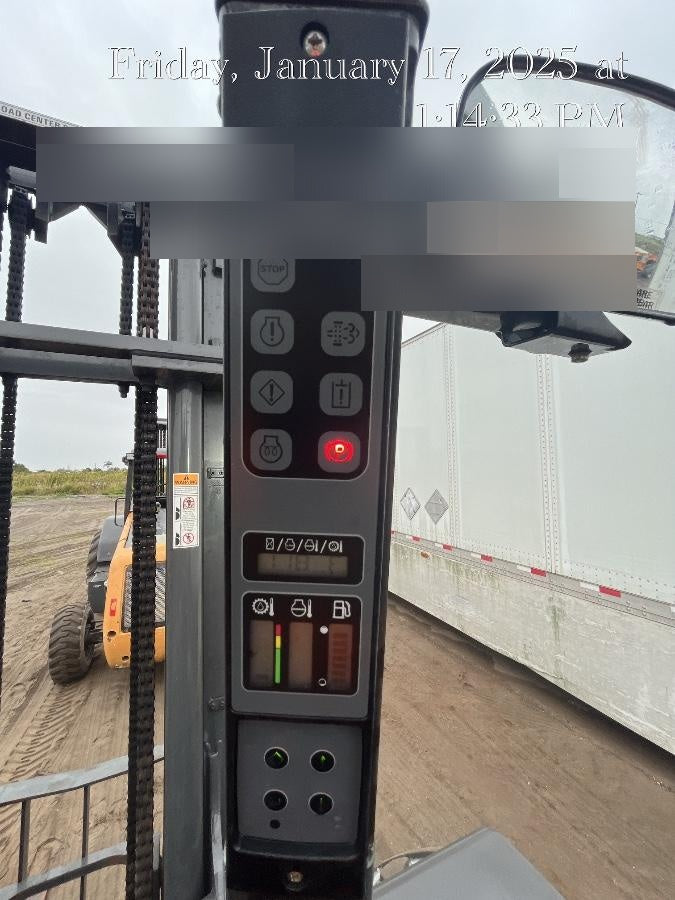 2023 CASE 588H