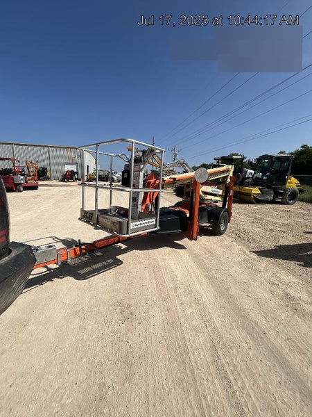 2022 JLG T350